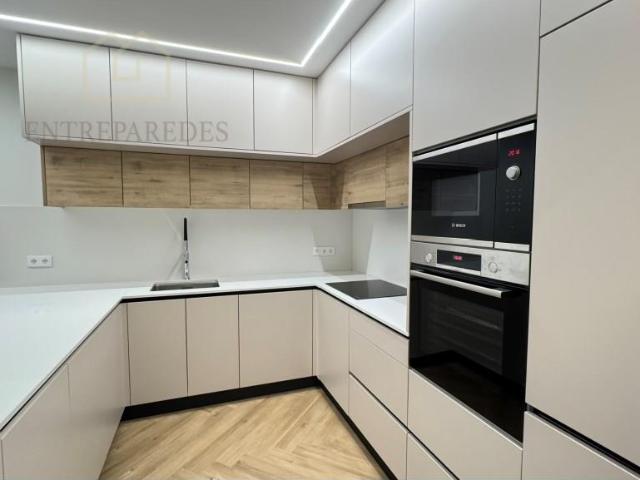 Apartamento T3 remodelado para comprar no Bonfim, Porto 110m² Bonfim