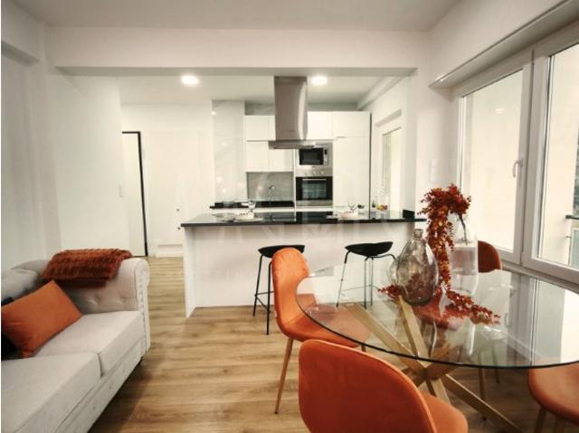 Apartamento T3 Renovado com Arrecadação | Benfica, Lisboa