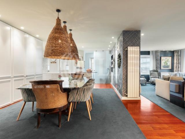 Apartamento T3 renovado com garagem, centro Vila do Conde