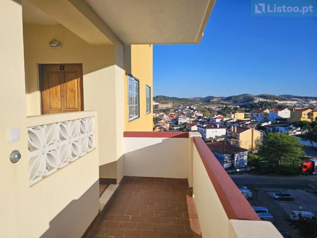Apartamento T3 Renovado em Torres Vedras