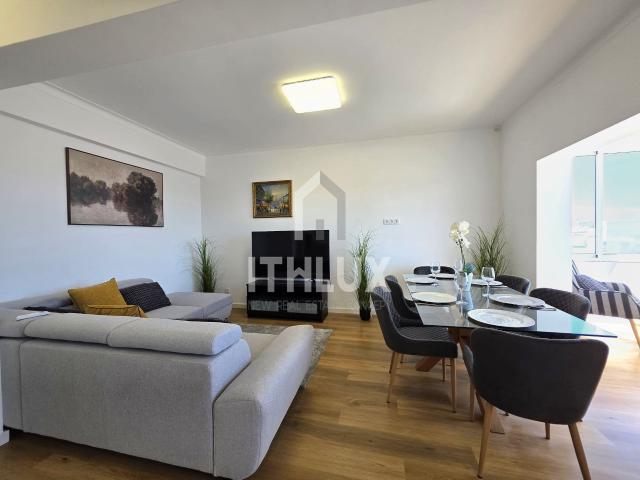 Apartamento T3 Renovado em Olhão