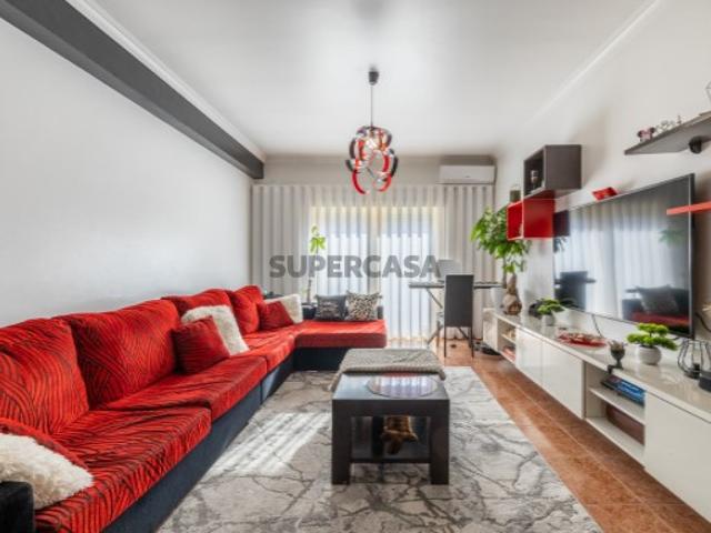 Apartamento T3 Renovado em Pombal