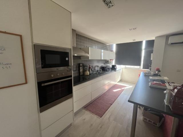 Apartamento T3 renovado em pleno centro de Alverca do Ribatejo