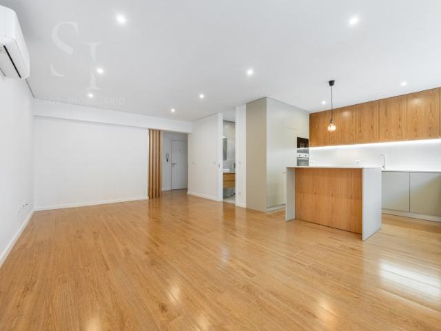 Apartamento T3 Renovado no Coração de Braga Localização Premium com Terraço Exclusivo