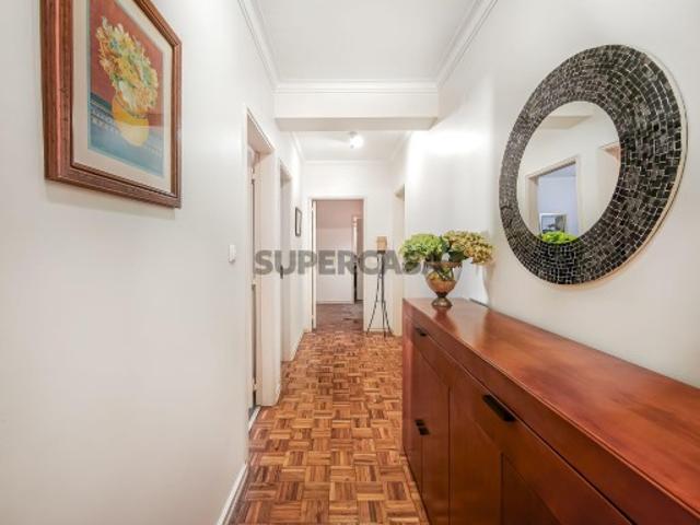 Apartamento T3 renovado no Prior Velho