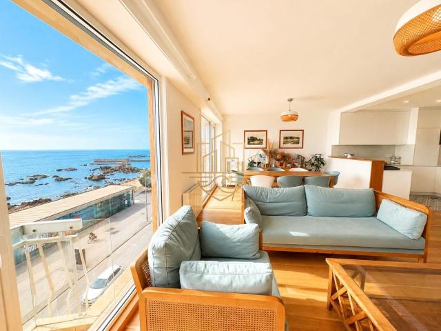 Apartamento T3 renovado, situado numa das localizações mais. 108m² Aldoar, Foz do Douro e Nevogilde
