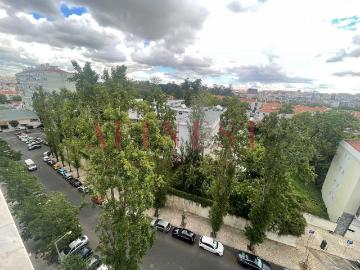 Apartamento T3 reabilitado com varanda Benfica 73m² Benfica