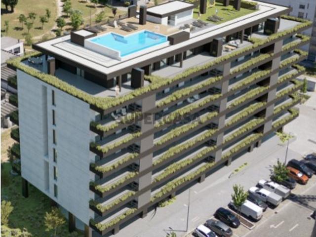 Apartamento T3 Recuado, novo, varanda com churrasqueira e lavandaria  piscina e playground na cobertura do prédio, na Cidade da Maia