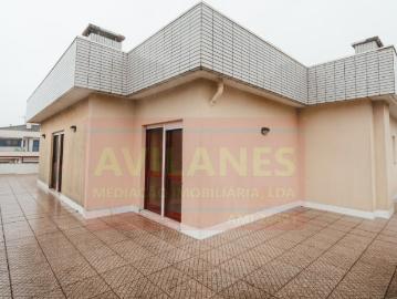 APARTAMENTO T3 RECUADO LOBÃO