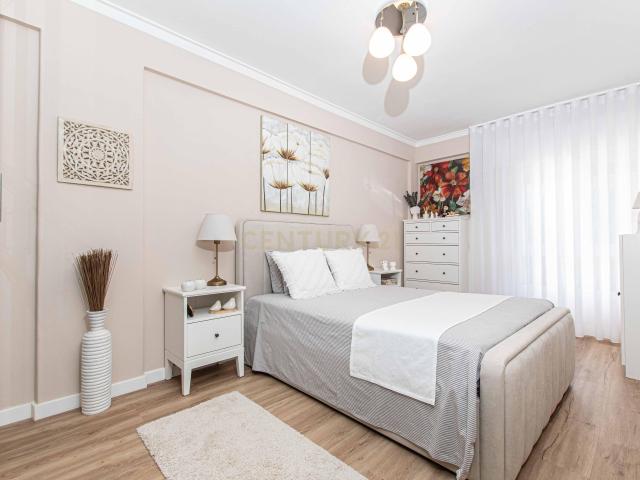 Apartamento T3 Rua Maria Lamas, Amadora