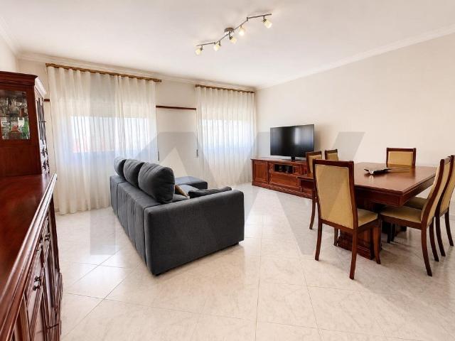 Apartamento T3 | Santa Iria de Azóia Pirescoxe | A 10 minu. 101m² Santa Iria De Azoia