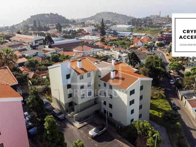 Apartamento T3 Santo António