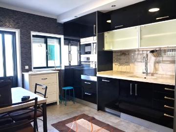 Apartamento T3 semi mobilado e equipado em São Bernardo!