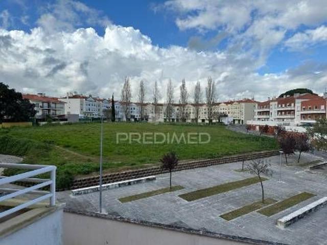 Apartamento t3/com garagem para arrendamento em santarém