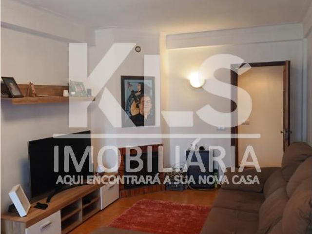 Apartamento T3+G+A em São Pedro