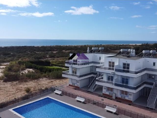 Apartamento T0+1 com Garagem e Acesso Direto à Praia Manta Rota