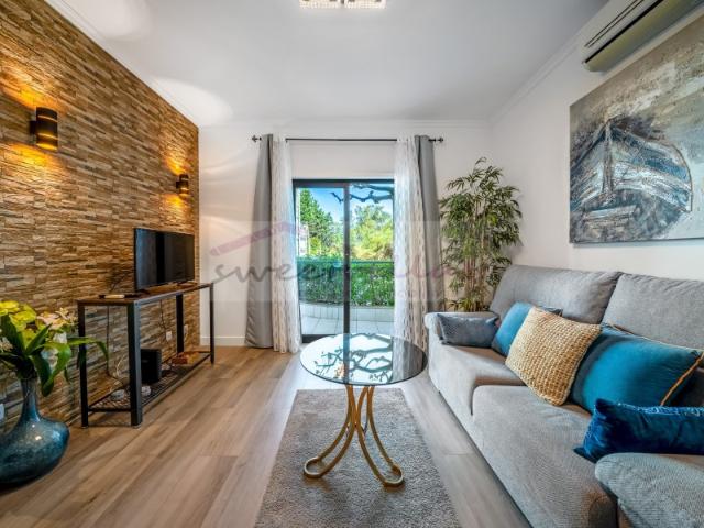 Apartamento T0+1 com Terraço Privativo e Licença AL | Torre da Medronheira, Albufeira
