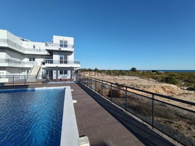 Apartamento T0+ 2 em condomínio fechado com piscina na Manta Rota, Algarve