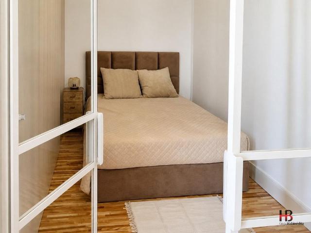 Apartamento T0+1 Mobilado para Arrendamento | Praça dos Poveiros | Baixa do Porto