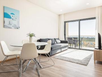Apartamento T0+1 para venda com piscina e vista mar na Marina de Albufeira