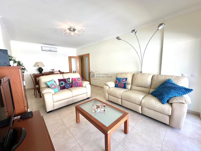Apartamento T2 com garagem em Albufeira