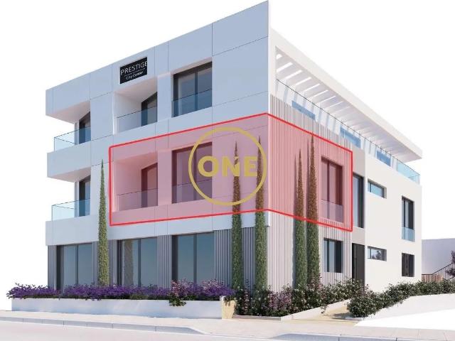 Apartamento T1, com AC, cozinha equipada, no centro de Machico