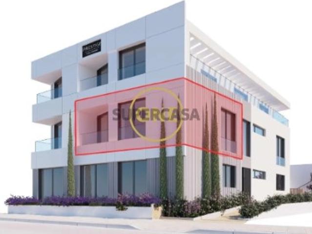 Apartamento T1, com AC, cozinha equipada, no centro de Machico