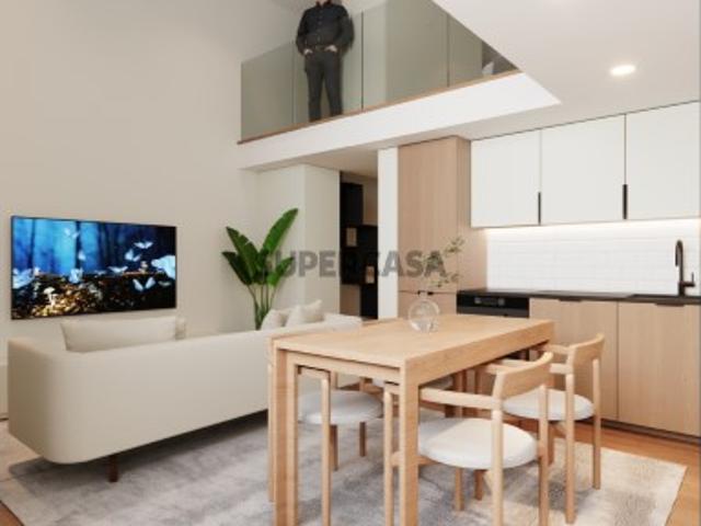 Apartamento T0 +1 com Pátio, Lugar de Estacionamento e Arrumos, próximo ao Norteshopping, na Senhora da Hora, Matosinhos
