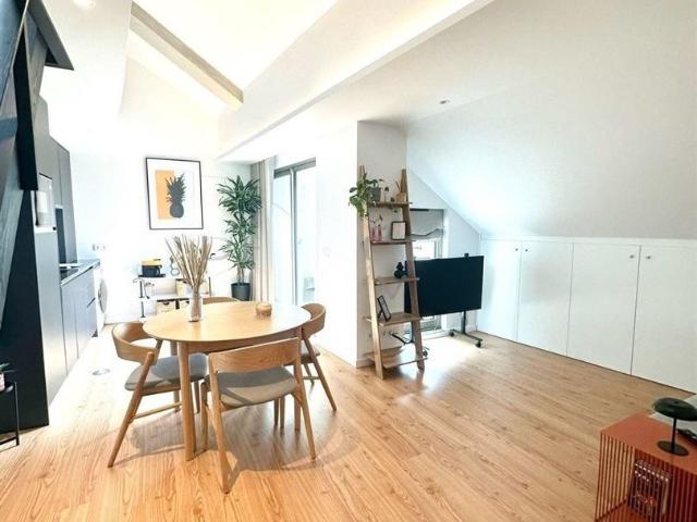 Apartamento T0 + T1 duplex com vista para a ria | Investimen. 85m² Glória e Vera Cruz