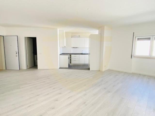 Apartamento T0 C/ Parqueamento Bairro Novo/ Casino Figueira da Foz Coimbra Portugal