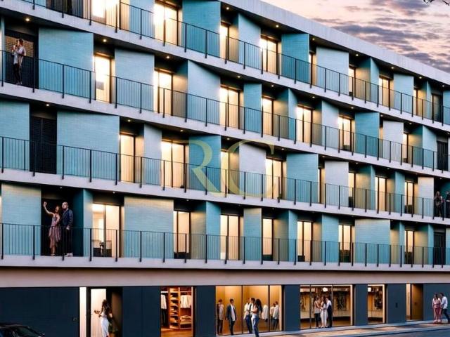Apartamento T0 com garagem na Rua Costa Cabral, Porto