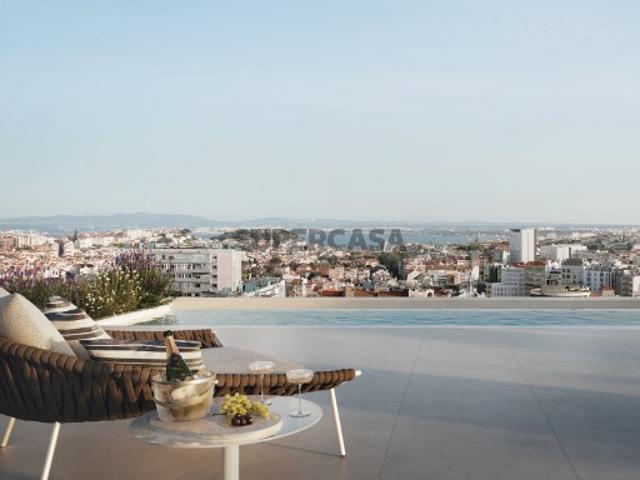 Apartamento T0 com estacionamento e piscina, em novo empreendimento nas Avenidas Novas