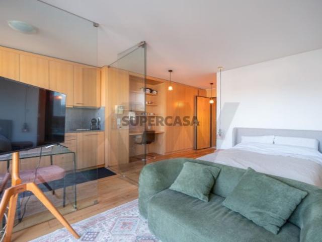 Apartamento T0 com lugar de estacionamento no Studio Residence Edifício do Alma Shopping