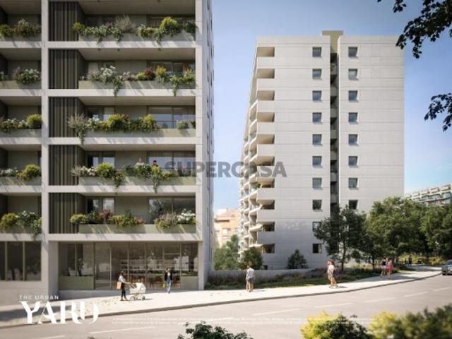 Apartamento T0 com varanda e lugar garagem nos Jardins da Arrábida