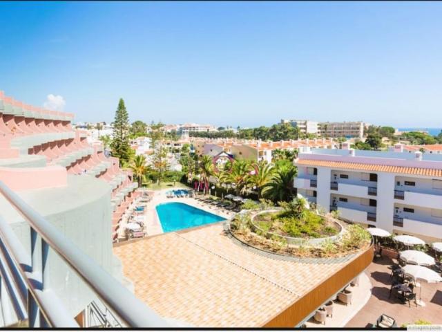 Apartamento T0 em condominio A venda em Albufeira com Piscina
