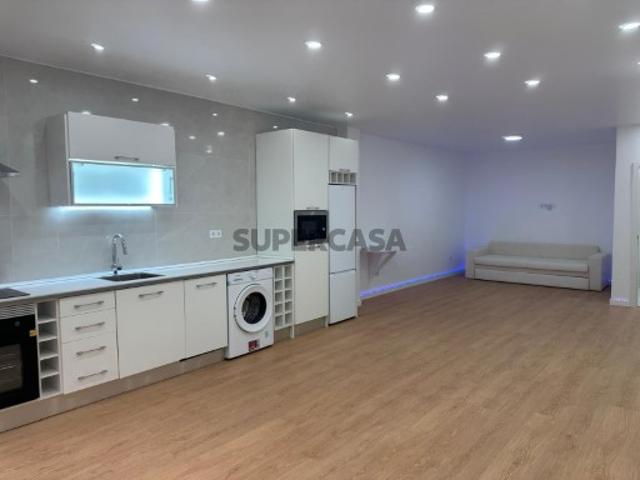 Apartamento T0 em Sacavém e Prior Velho
