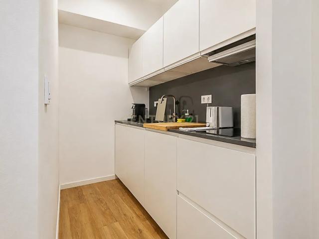 Apartamento T0 mobilado e equipado