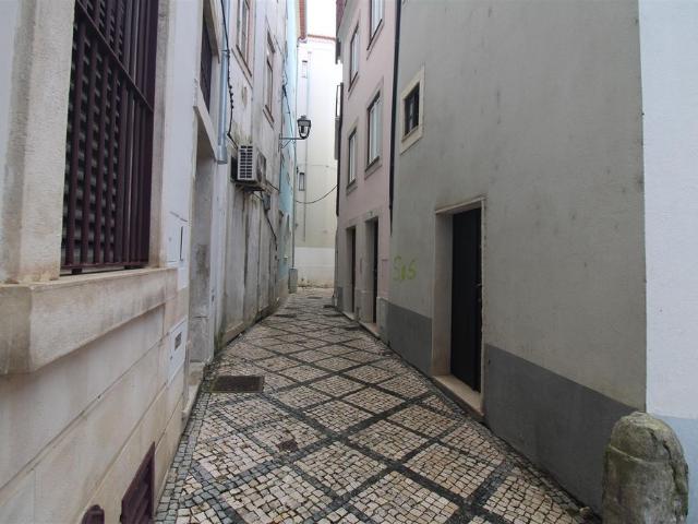 Apartamento T0 na zona da Baixa