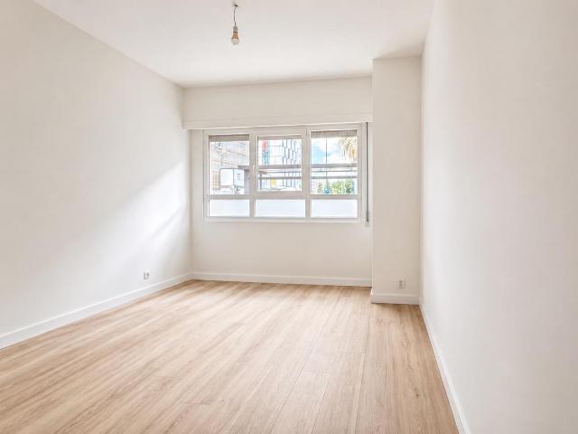 Apartamento T0 nas Olaias Renovado