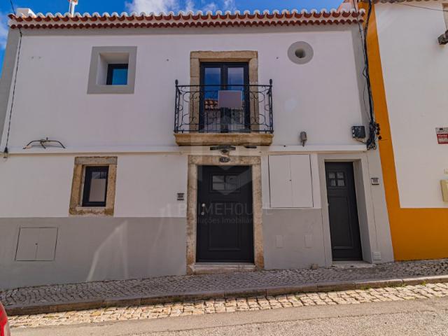 Apartamento T0 no centro Histórico de Azeitão