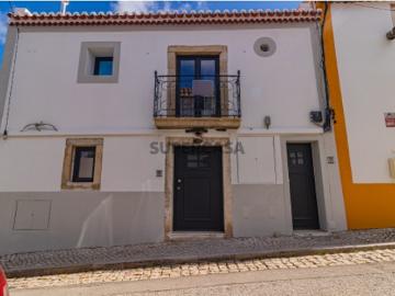 Apartamento T0 no centro Histórico de Azeitão