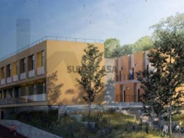 Apartamento T0 Novo com Lugar de Estacionamento na Quinta da Portela, Coimbra