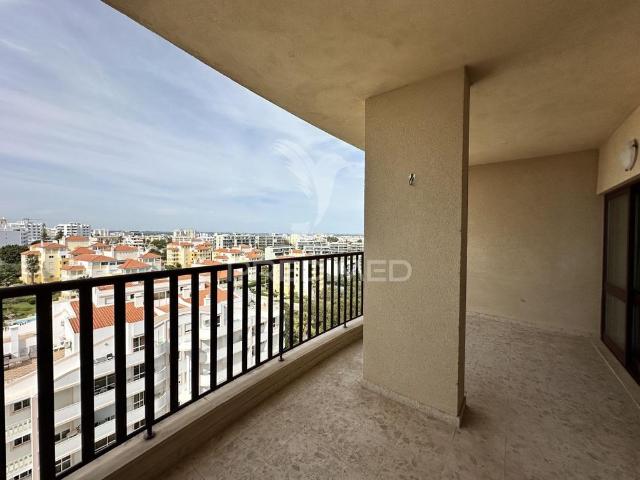 Apartamento t0 para arrendamento ao ano em condomínio privado!