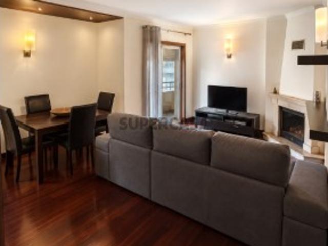 Apartamento T1+1 com aproveitamento de sotão