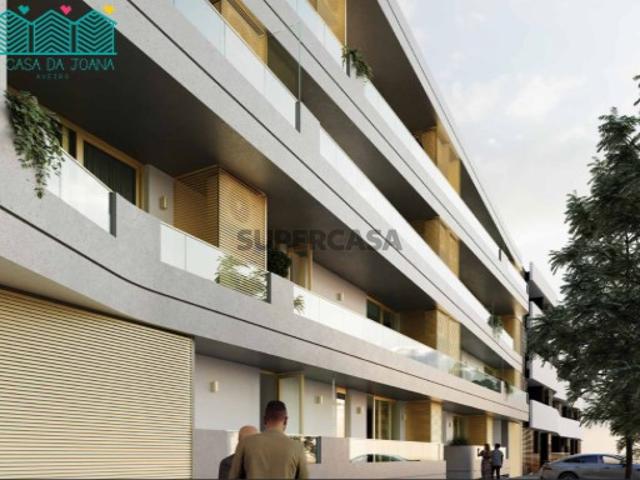 Apartamento T1+1 com Lugar de Garagem em Esgueira