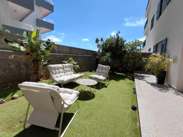 Apartamento T1+1 com logradouro de 60 m² | Garajau Caniço