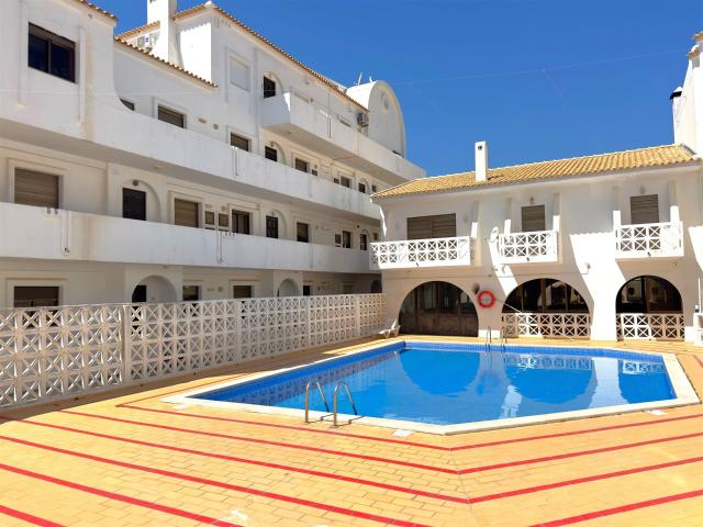 Apartamento T1+1 com piscina em Albufeira 75m² Albufeira e Olhos de Água