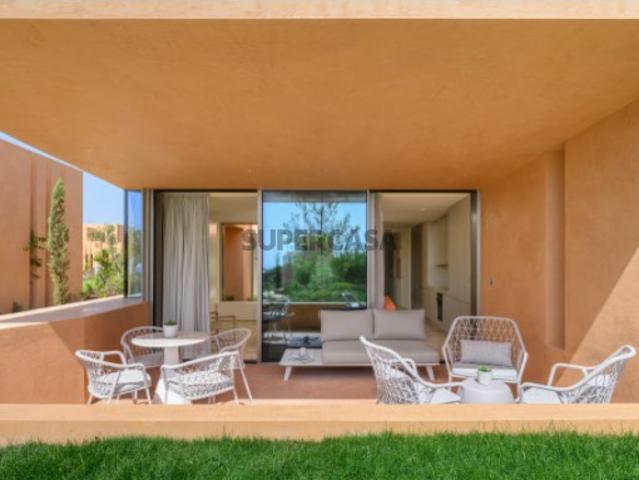 Apartamento T1+1 com terraço e estacionamento em Palmares