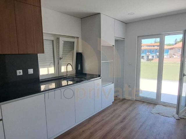 Apartamento T1+1 com Terraço no Centro de Vizela