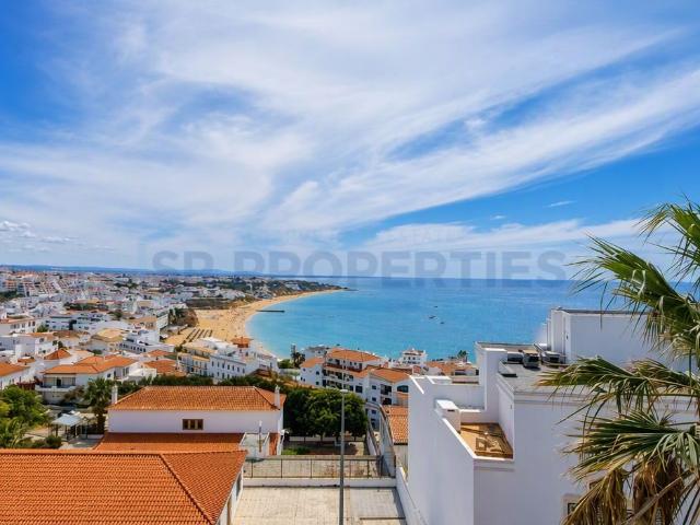 Apartamento T1+1 com Vista Mar no Centro de Albufeira — Excl. 59m² Albufeira e Olhos de Água